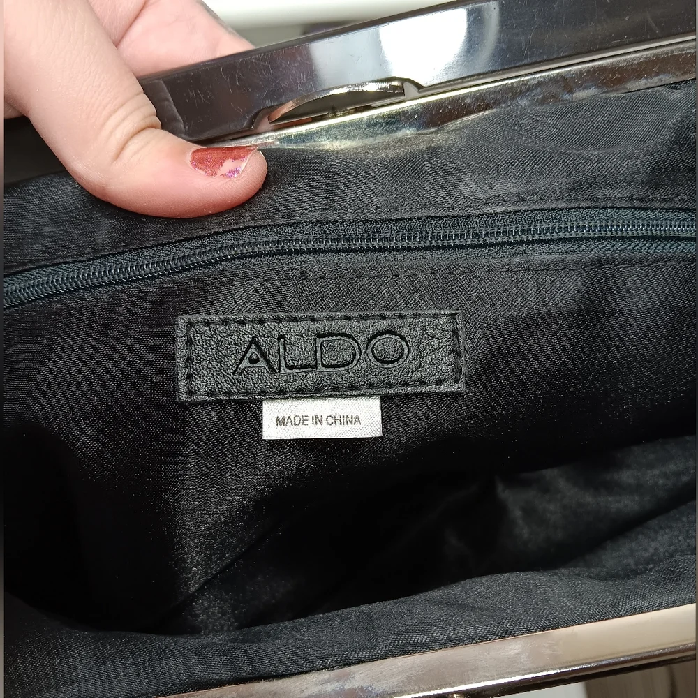 Aldo Vintage Woven Vegan Leather Large Magnetic Clutch - Picture 4 of 10